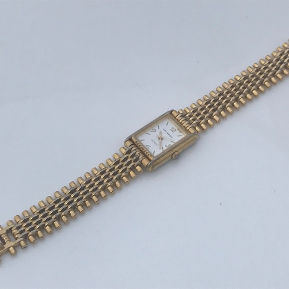Vintage HELBROS Watch Petite Gold Tone Ladies Watc - Picture 3 of 8